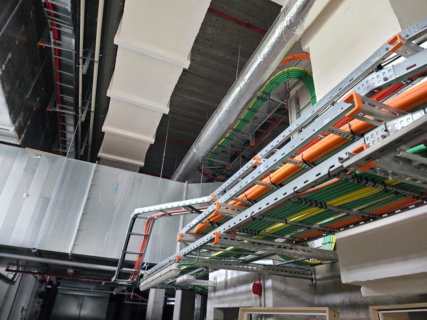 Foto van BRI | B2B Services in Geraardsbergen, Elektrotechnisch installatiebedrijf (foto 1)