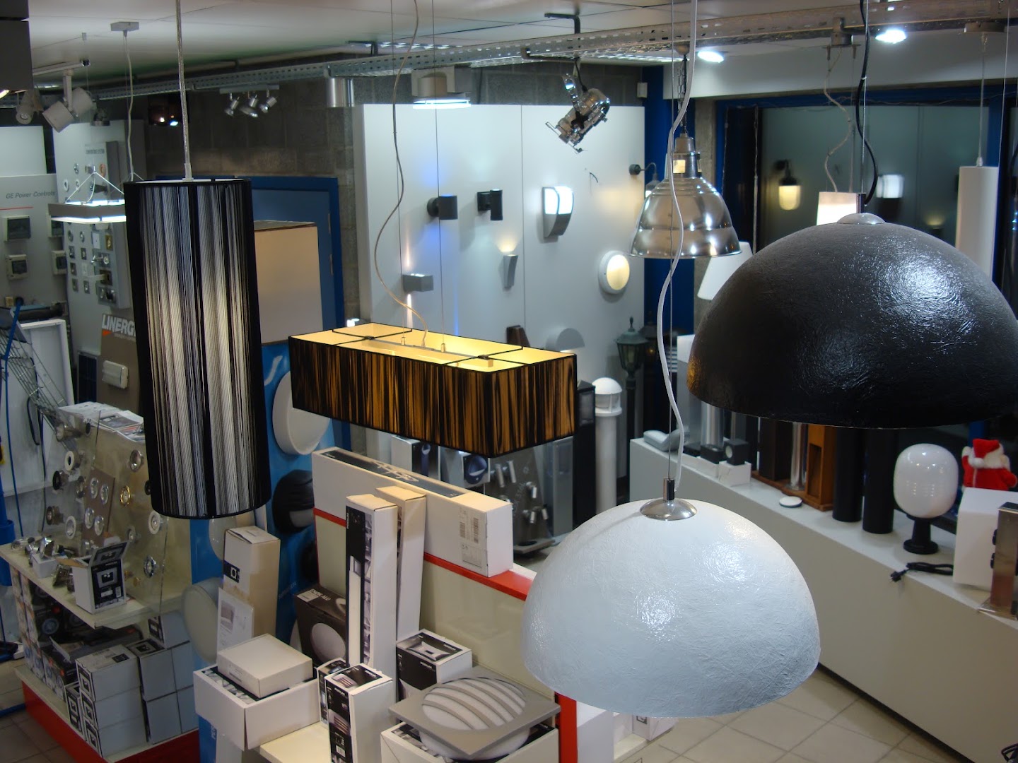 Foto van Eltralight in Geraardsbergen, Elektrogroothandel (foto 3)