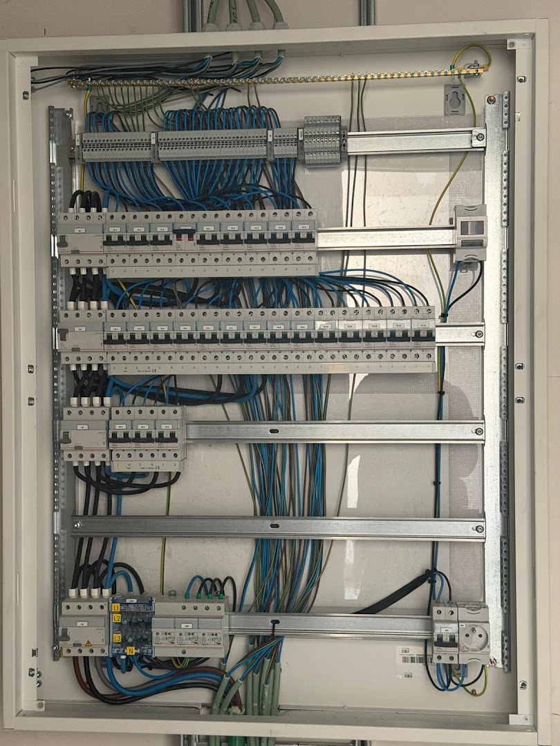 Foto van BRI | B2B Services in Geraardsbergen, Elektrotechnisch installatiebedrijf (foto 2)