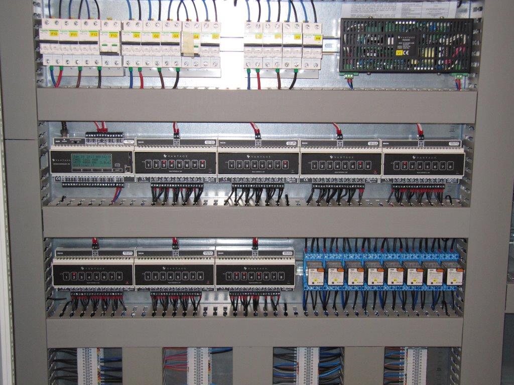 Foto van Elman Domotics - Elman bvba - Hamme in Hamme, Elektrotechnisch ingenieur (foto 1)