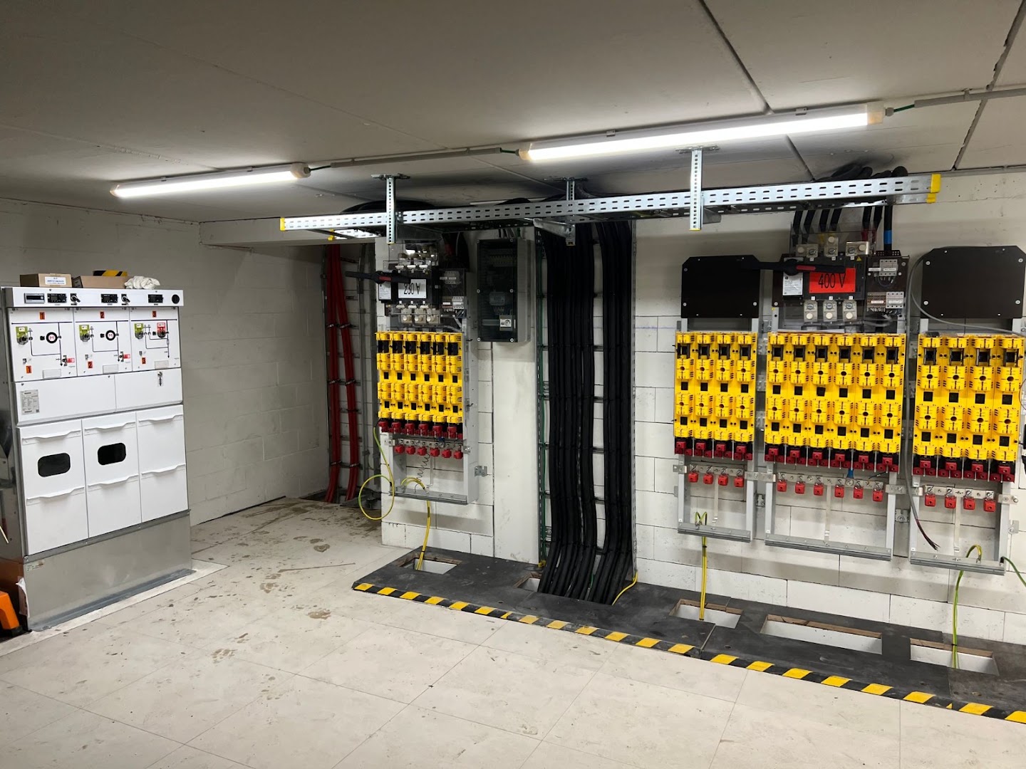 Foto van EDS Cabling - Hoogspanningscabine Specialist in Temse, Elektriciteitsbedrijf (foto 1)
