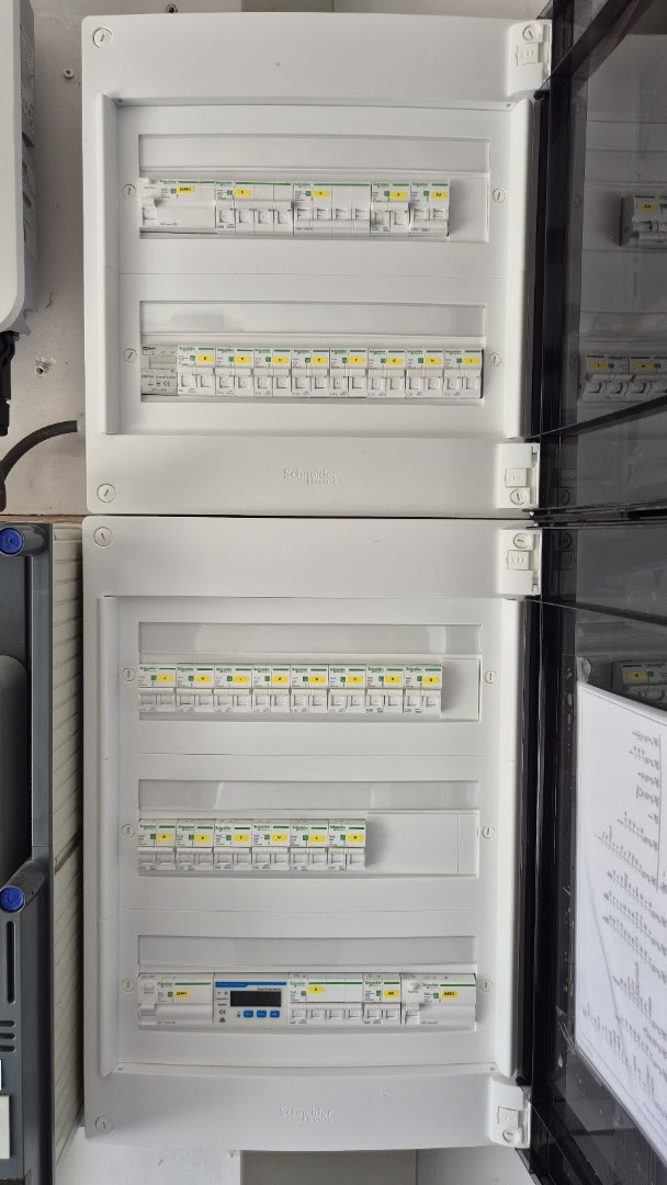 Foto van Elgo Electrics in Peer, Elektriciteitsbedrijf (foto 3)