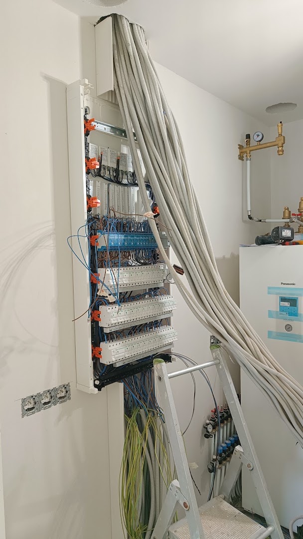 Foto van RP-tech in Maaseik, Elektricien (foto 3)