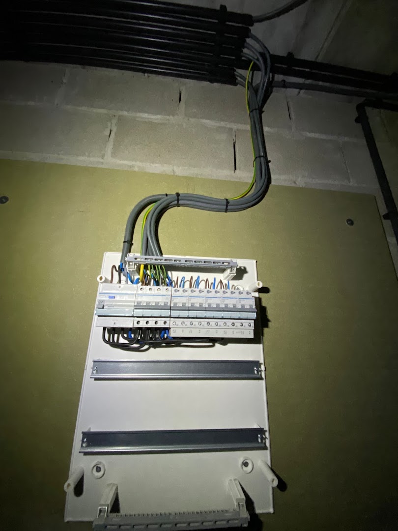 Foto van Alor Elektriciteitswerken in Maasmechelen, Elektriciteitsbedrijf (foto 2)