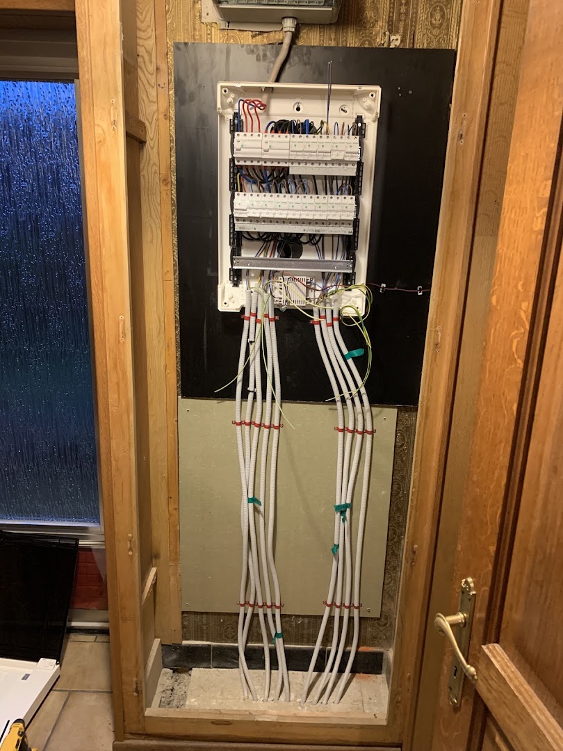 Foto van SG Elektro in Lummen, Elektricien (foto 2)
