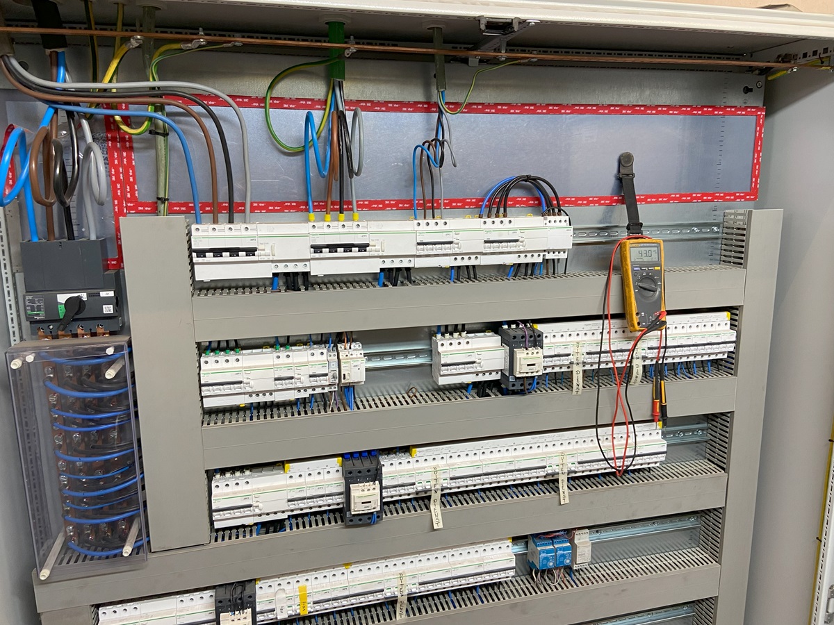 Foto van B-Elek in Brasschaat, Elektricien (foto 1)