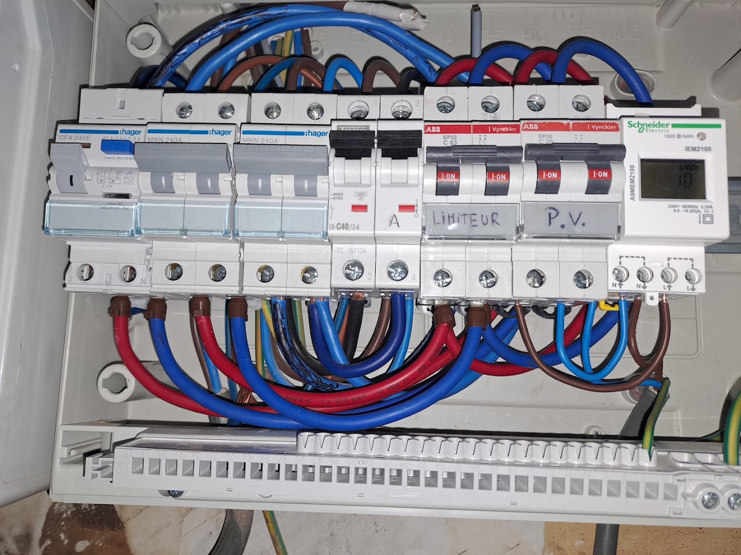 Foto van OZK Concept - Électricien in Zaventem, Elektricien (foto 1)