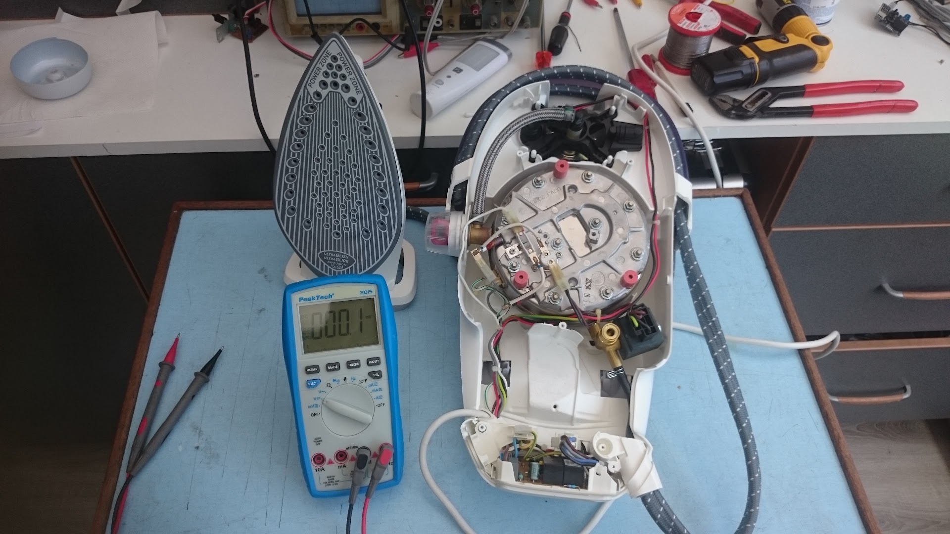 Foto van Electroservice Jan Van den Heuvel in Machelen, Elektronicareparatiewerkplaats (foto 1)