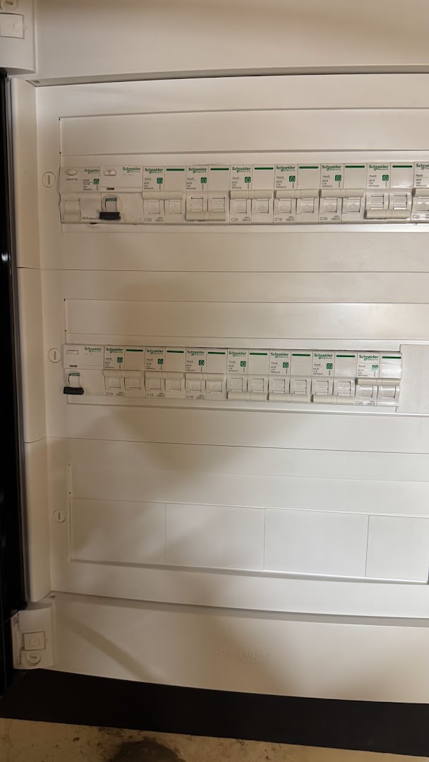 Foto van Elektrotechniek.fb in Landen, Elektriciteitsbedrijf (foto 2)