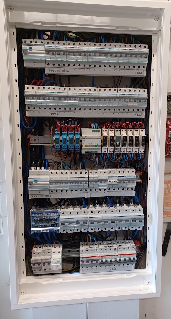 Foto van ED Lighting Schoten in Schoten, Elektricien (foto 1)