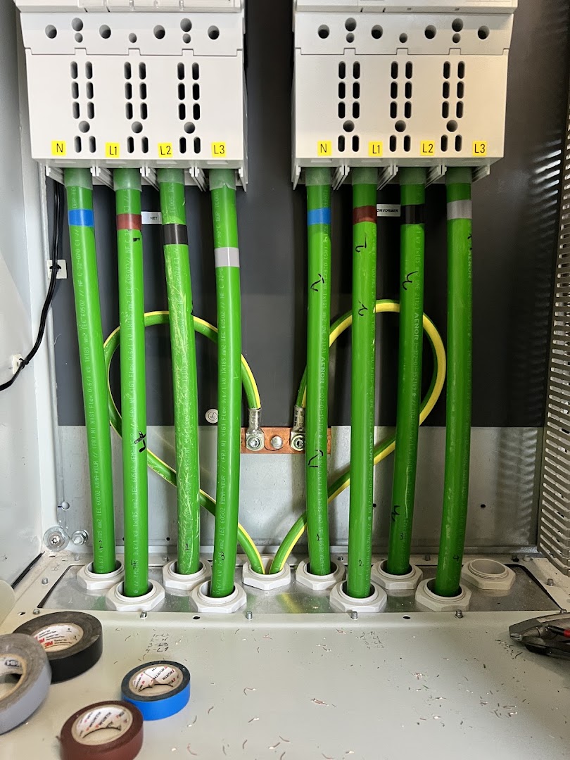 Foto van DC/AC ( DC-AC ) Alexandru Minzat in Kontich, Elektrotechnisch installatiebedrijf (foto 2)