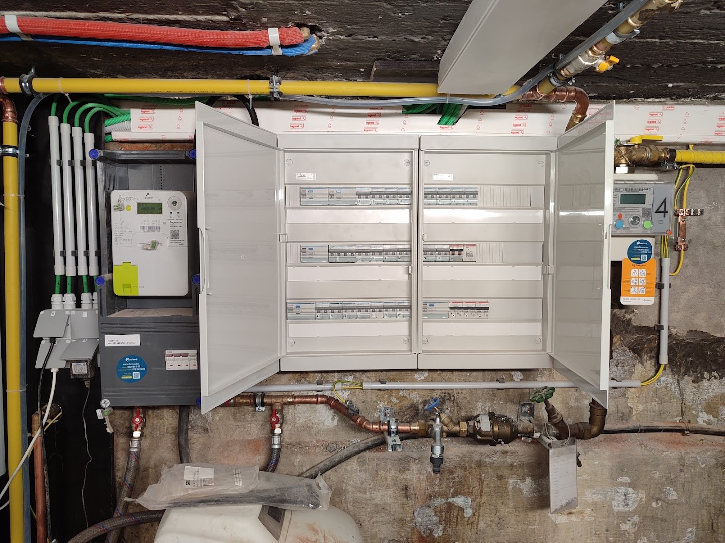 Foto van APEX Systems in Antwerpen, Elektricien (foto 3)