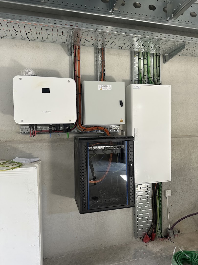 Foto van R&D Powersolutions BV in Antwerpen, Elektricien (foto 3)