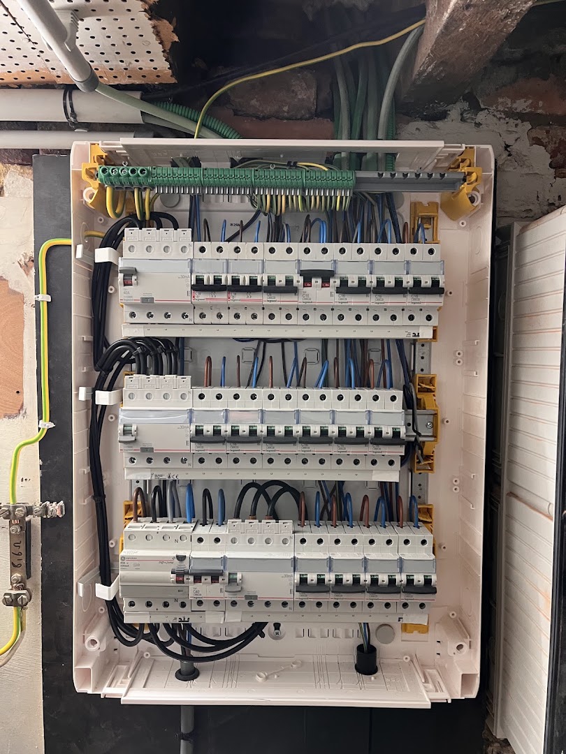 Foto van Amelek Elektrotechniek in Antwerpen, Elektricien (foto 1)
