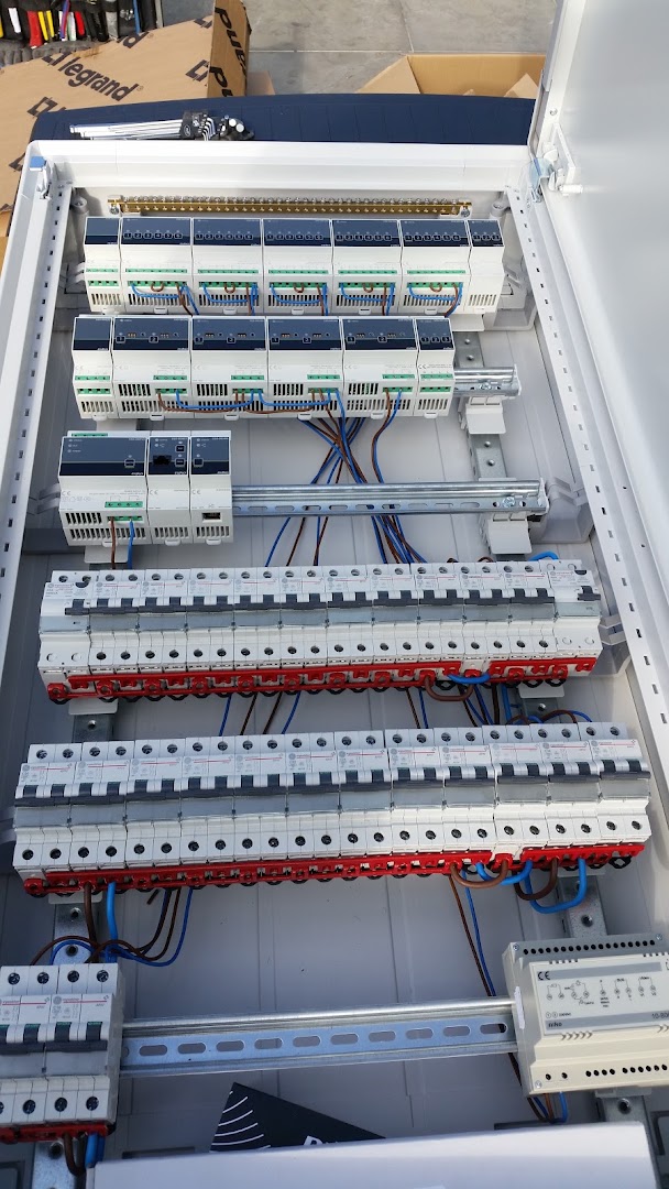 Foto van E.I.C. - Elektrotechnische Installatie Claessens gcv, Elektricien (foto 3)