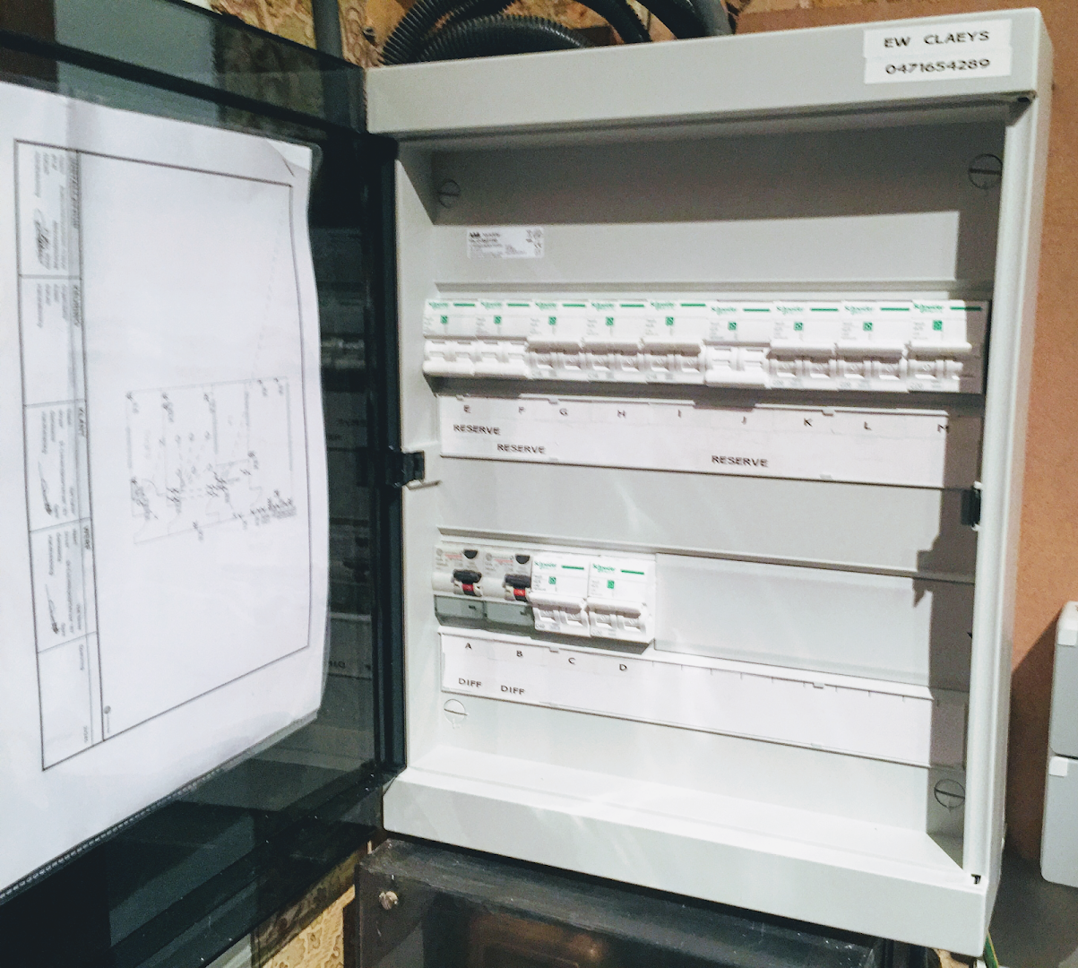 Foto van Elektriciteitswerken Claeys in Oostkamp, Elektricien (foto 3)