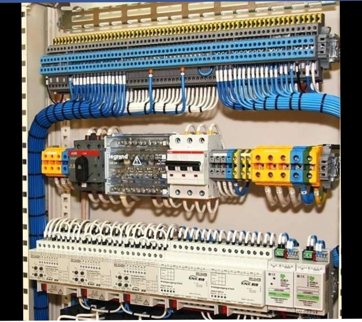 Foto van Otech in Sint-Pieters-Leeuw, Elektricien (foto 1)