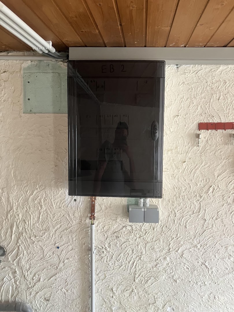 Foto van Broux Technieken in Kortessem, Elektricien (foto 2)