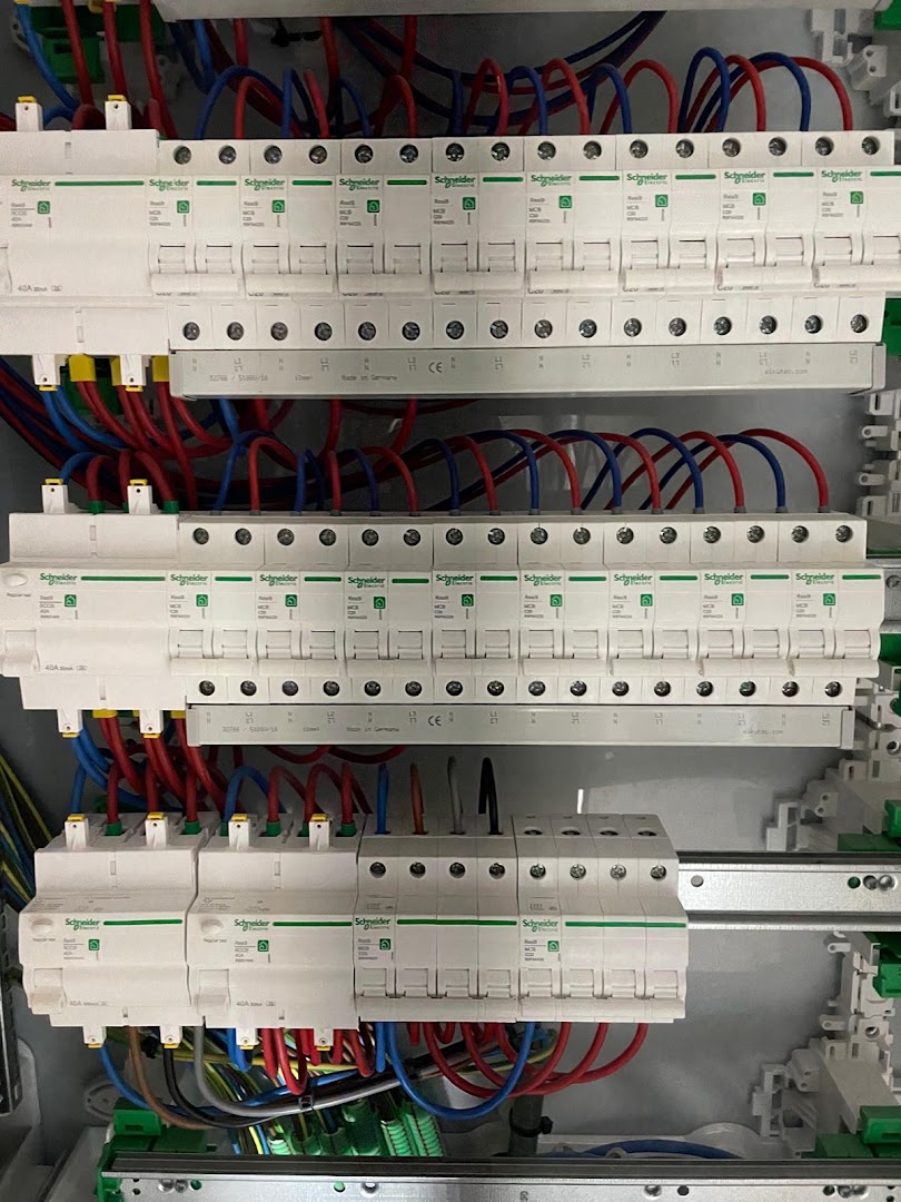 Foto van M-Electro BV in Heist-op-den-Berg, Elektricien (foto 2)