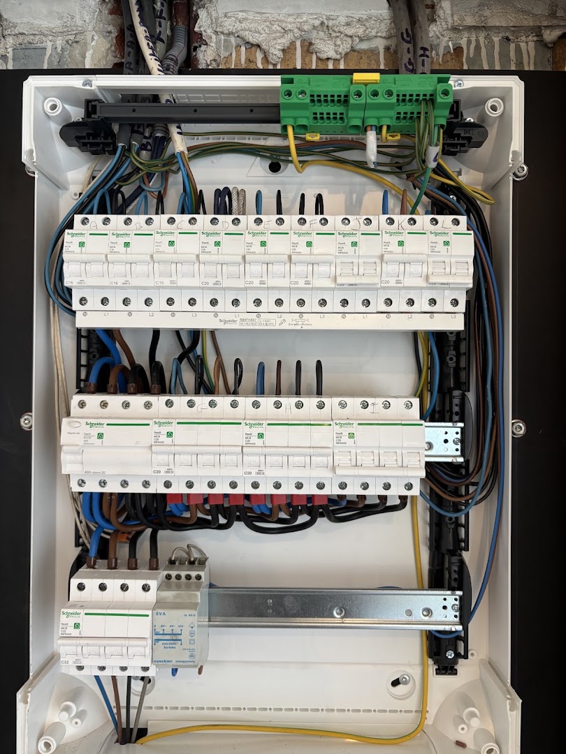 Foto van EBB elektriciteitswerken in Zonhoven, Elektricien (foto 1)