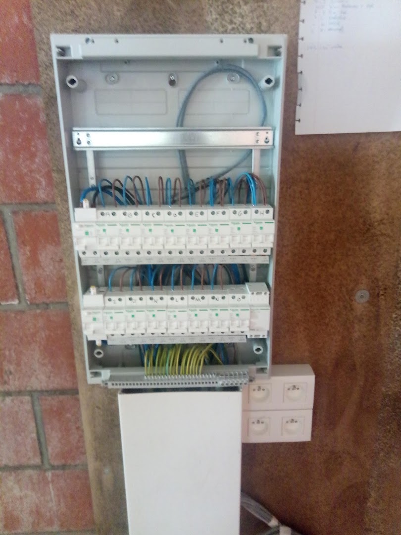 Foto van Elektro Desomer in Zonnebeke, Elektricien (foto 2)