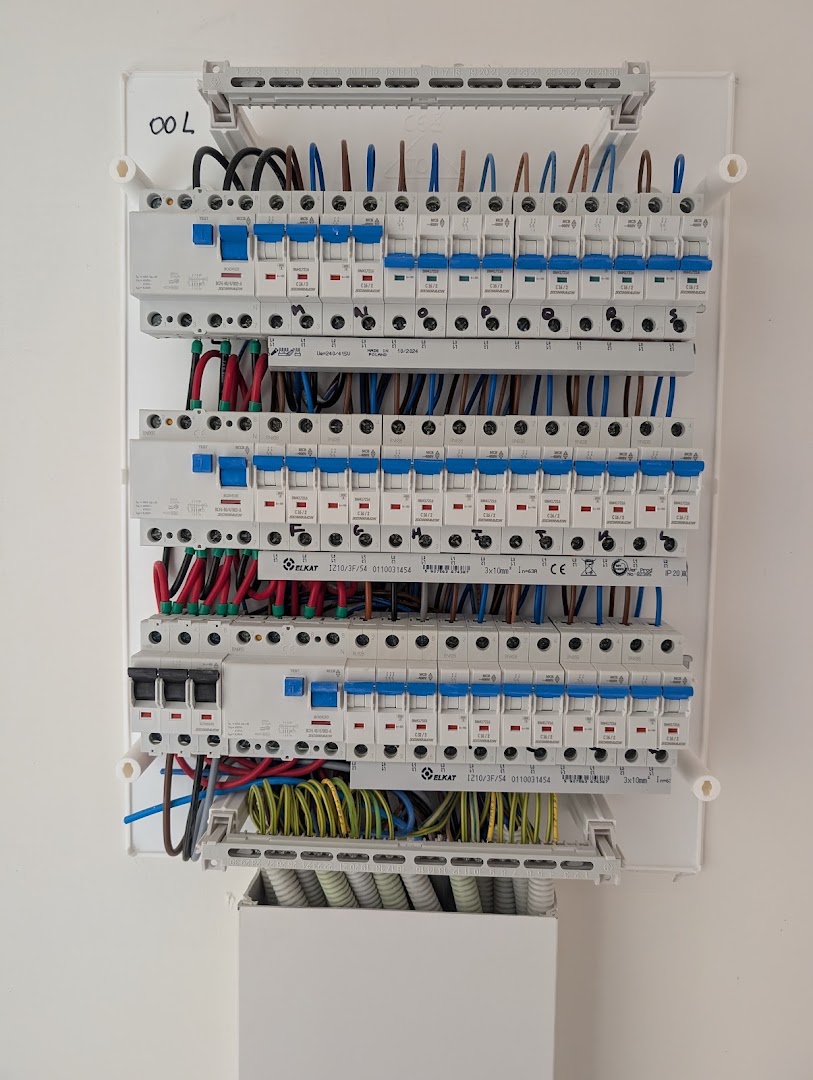 Foto van BV E-ELEC in Asse, Elektricien (foto 1)