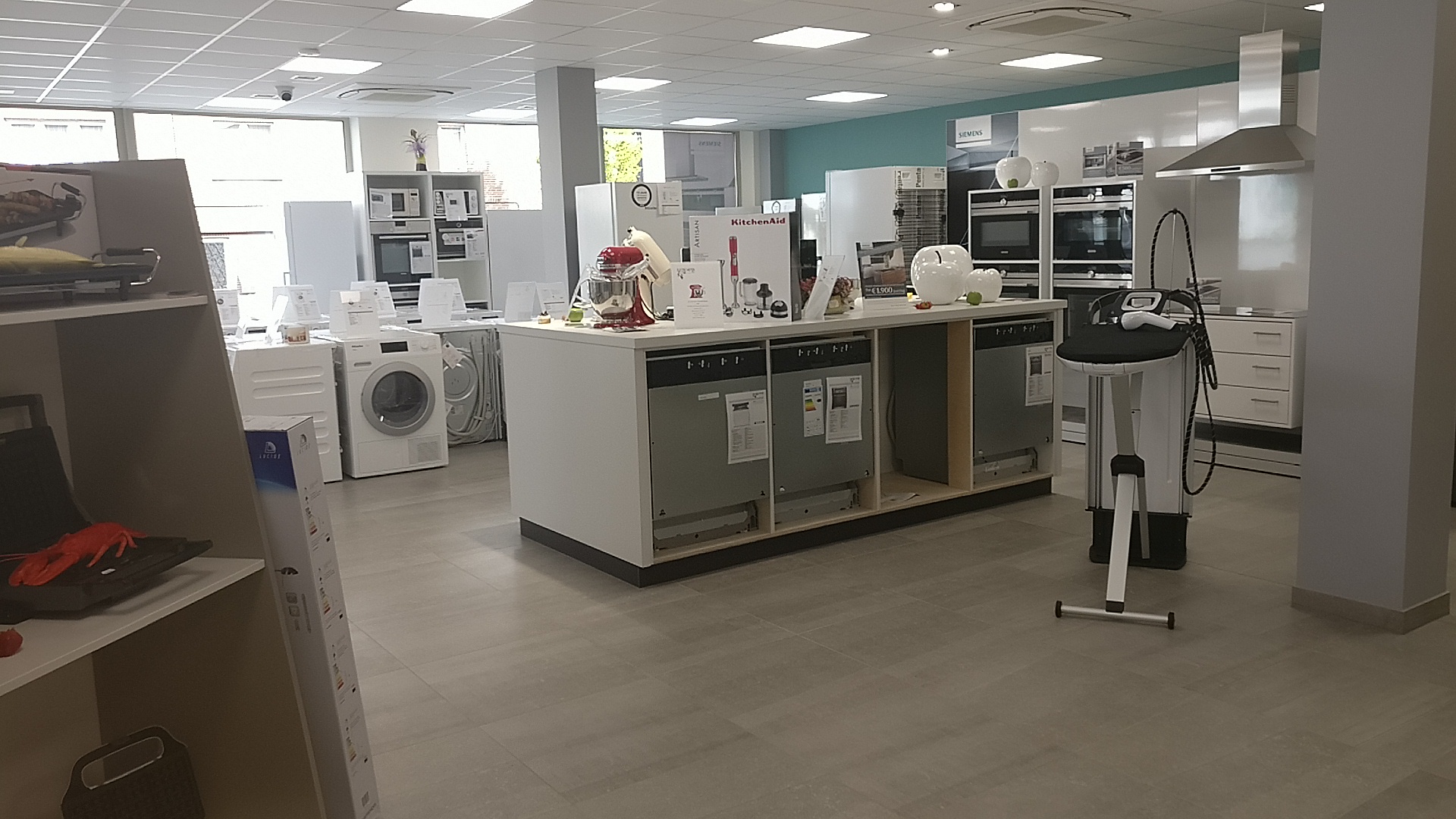 Foto van Meyen Electro in Tessenderlo-Ham, Elektronicawinkel (foto 3)