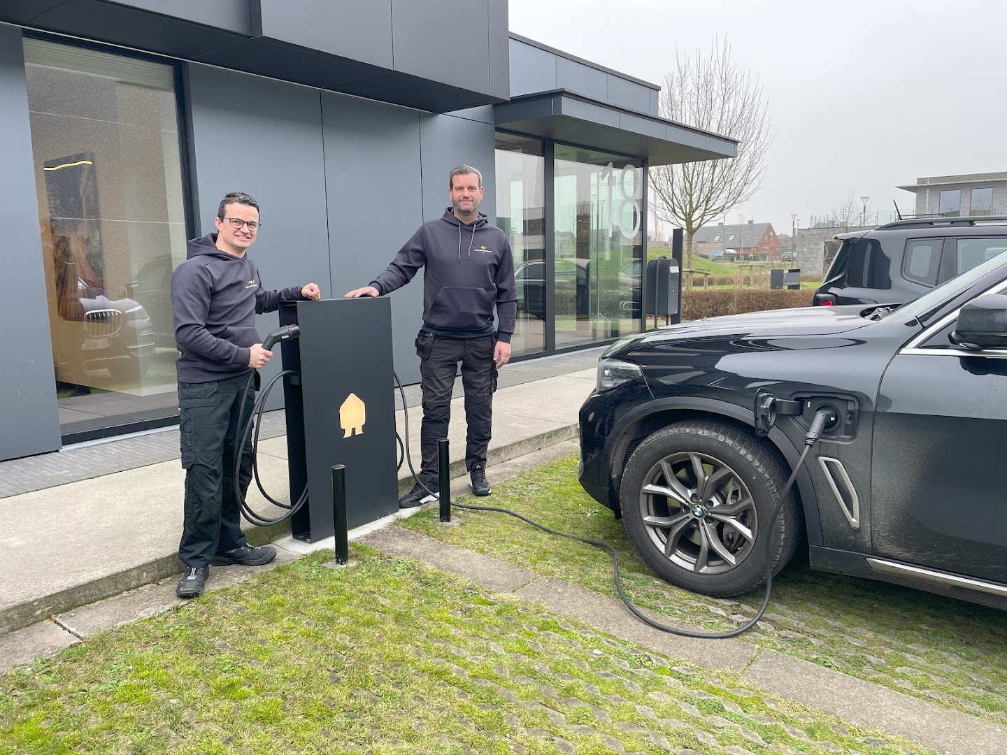 Foto van De laadpaalspecialist in Anzegem, Elektricien (foto 1)
