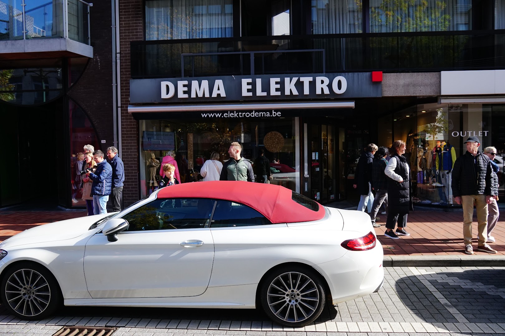 Foto van Dema Elektro in Knokke-Heist, Elektronicawinkel (foto 1)