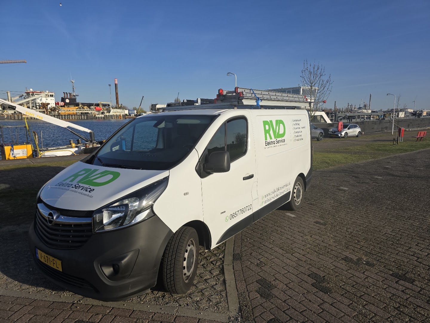 Foto van RvD Elektra service in Sas van Gent, Elektricien (foto 1)