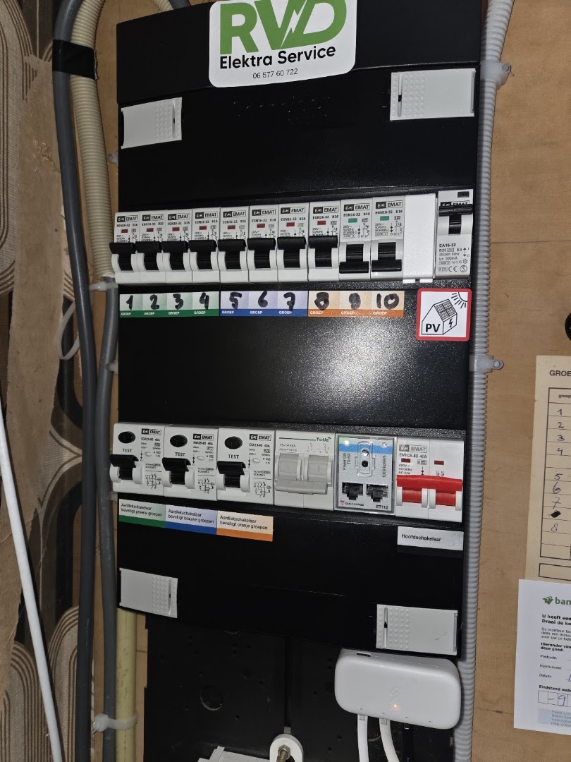 Foto van RvD Elektra service in Sas van Gent, Elektricien (foto 3)