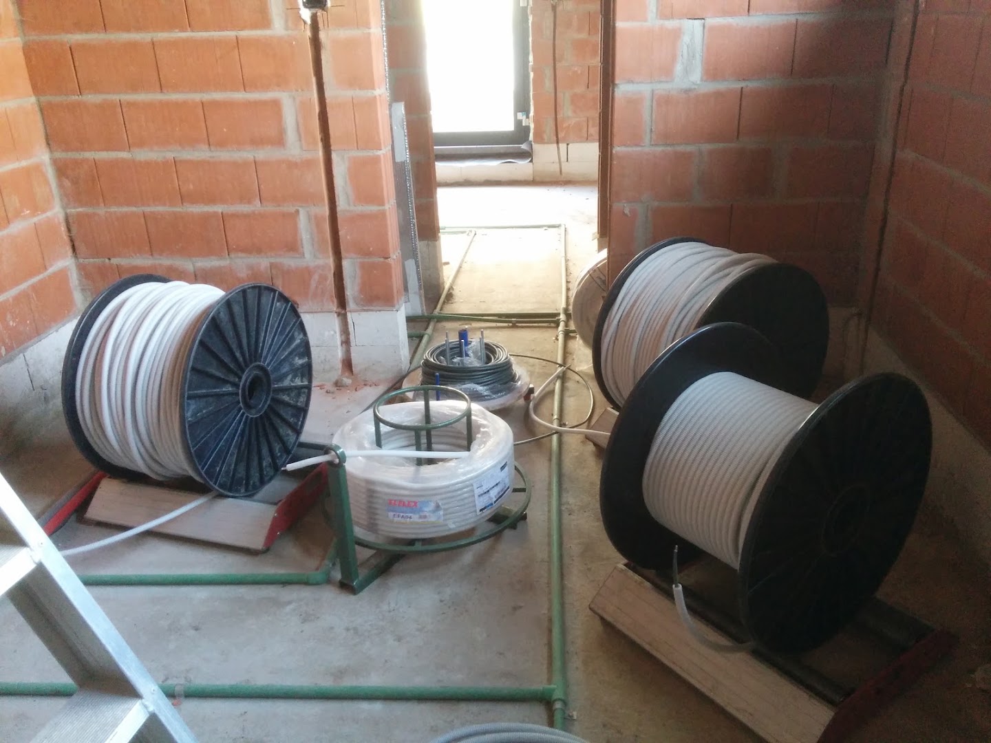 Foto van SDPS bvba in Zelzate, Elektricien (foto 1)