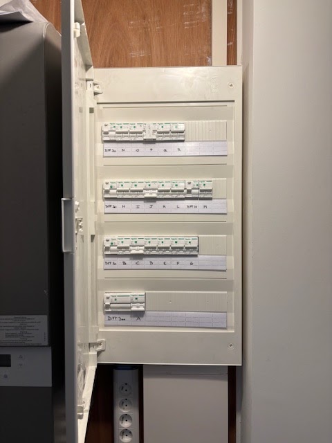 Foto van FDW Elektro, Elektricien (foto 3)