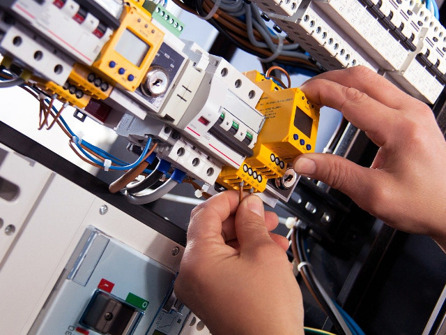 Foto van Janssens E BVBA in Malle, Elektricien (foto 1)