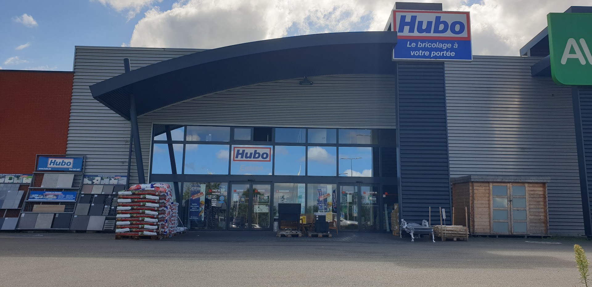Foto van Hubo Naninne in Namur, Bouwmarkt (foto 1)