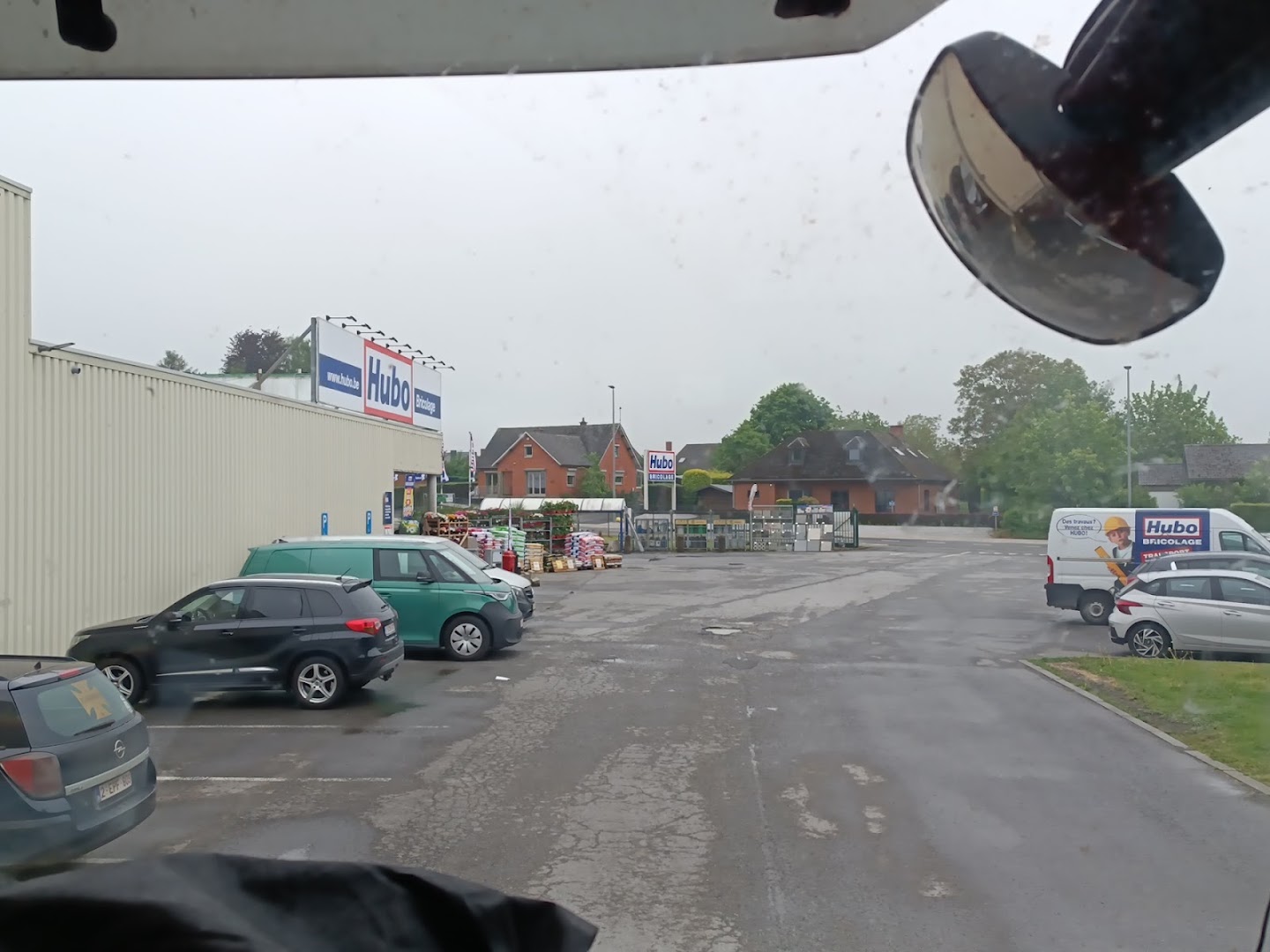 Foto van Hubo in Chimay, Bouwmarkt (foto 3)