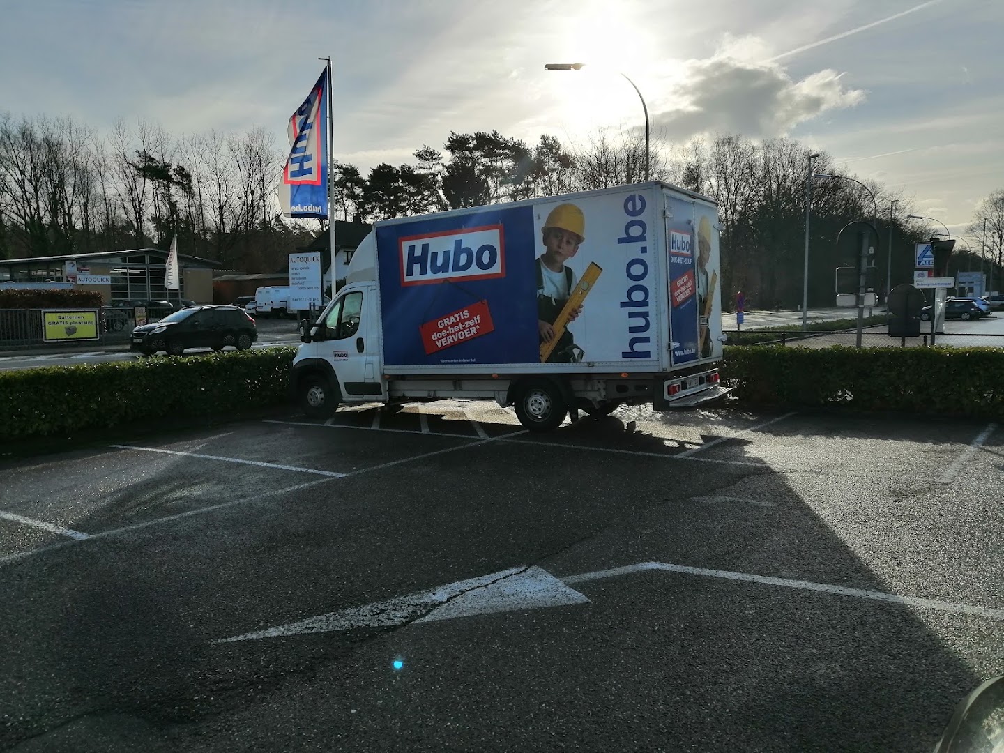 Foto van Hubo Mol in Mol, Bouwmarkt (foto 3)