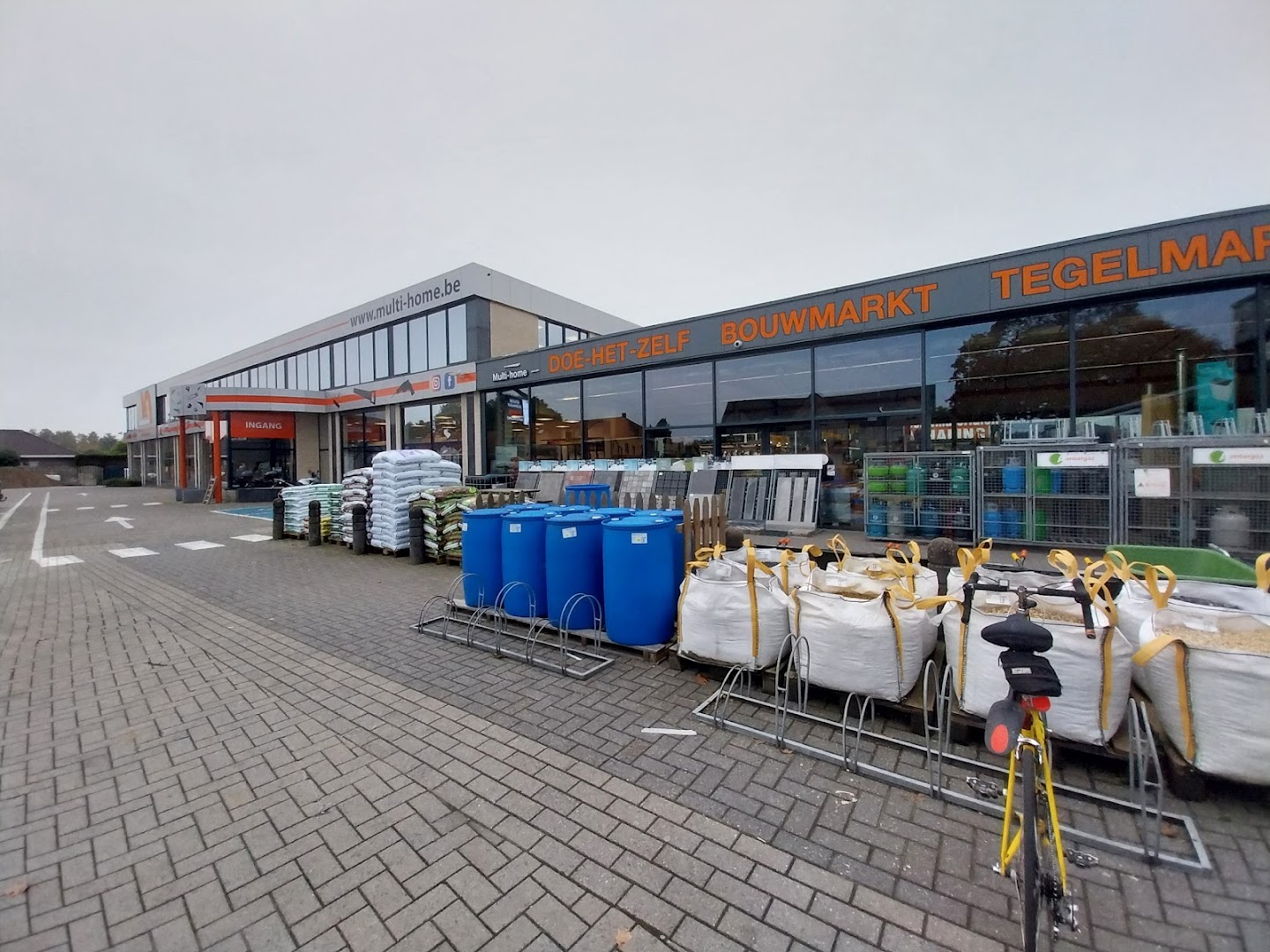 Foto van Multi-Home in Lille, Doe-het-zelfzaak (foto 3)