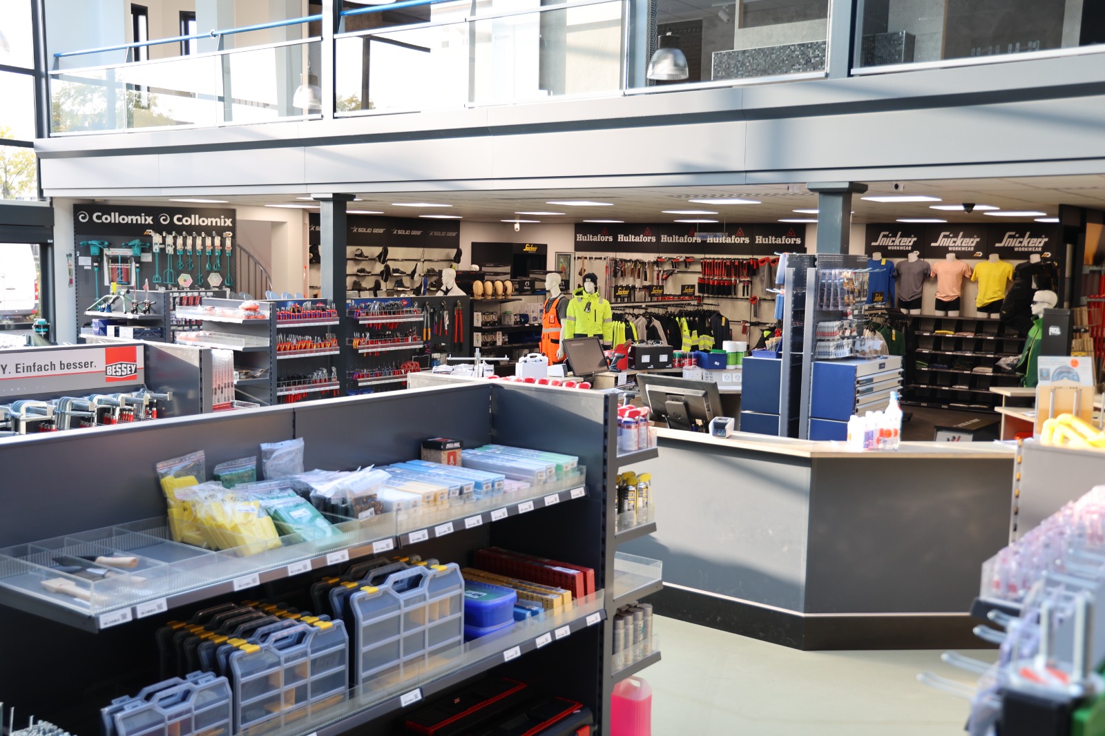 Foto van Dunnink Zwolle B.V. in Zwolle, Gereedschapwinkel (foto 2)