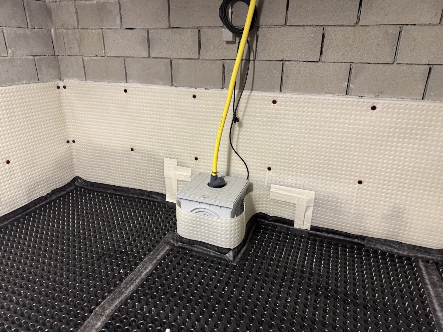 Foto van Umor BV Vochtbestrijding en Ventilatie — Vochtbestrijder (foto 3)