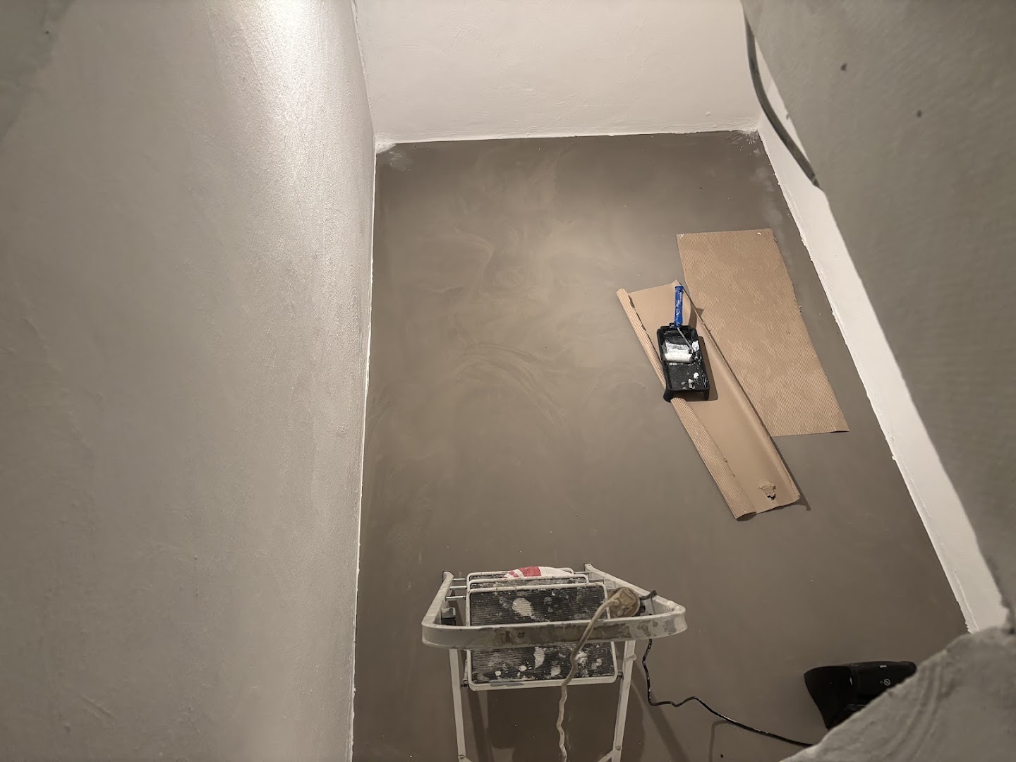 Foto van Renovigo BV - Vochtbestrijding - Kelderdichting - Vochtprobleem - Opstijgend vocht - Pleisterwerken in Harelbeke — Vochtweringsbedrijf (foto 2)
