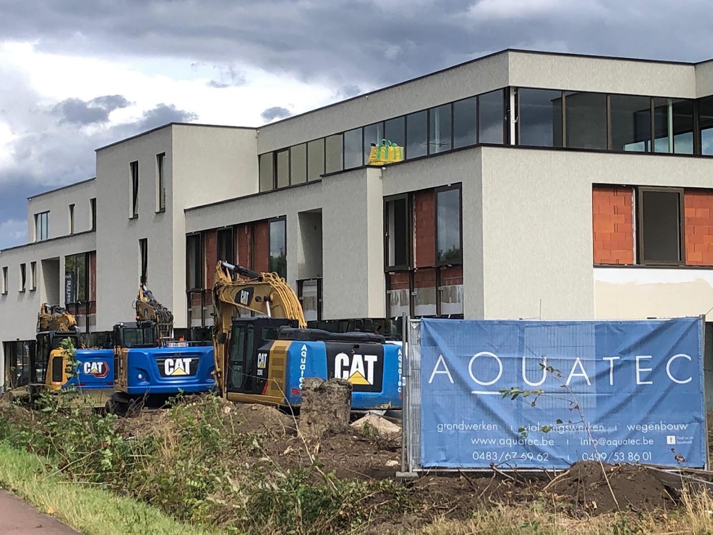 Foto van Aquatec bvba grondwerken - rioleringswerken - afbraakwerken in Ranst — Aannemer voor bestrating Foto van Aquatec bvba grondwerken - rioleringswerken - afbraakwerken in Ranst — Aannemer voor bestrating
