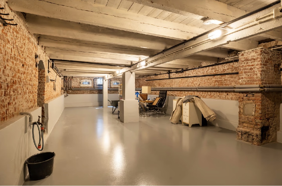 Foto van Dry Systems Vochtbestrijding — Aannemer voor gipsplaten Foto van Dry Systems Vochtbestrijding — Aannemer voor gipsplaten