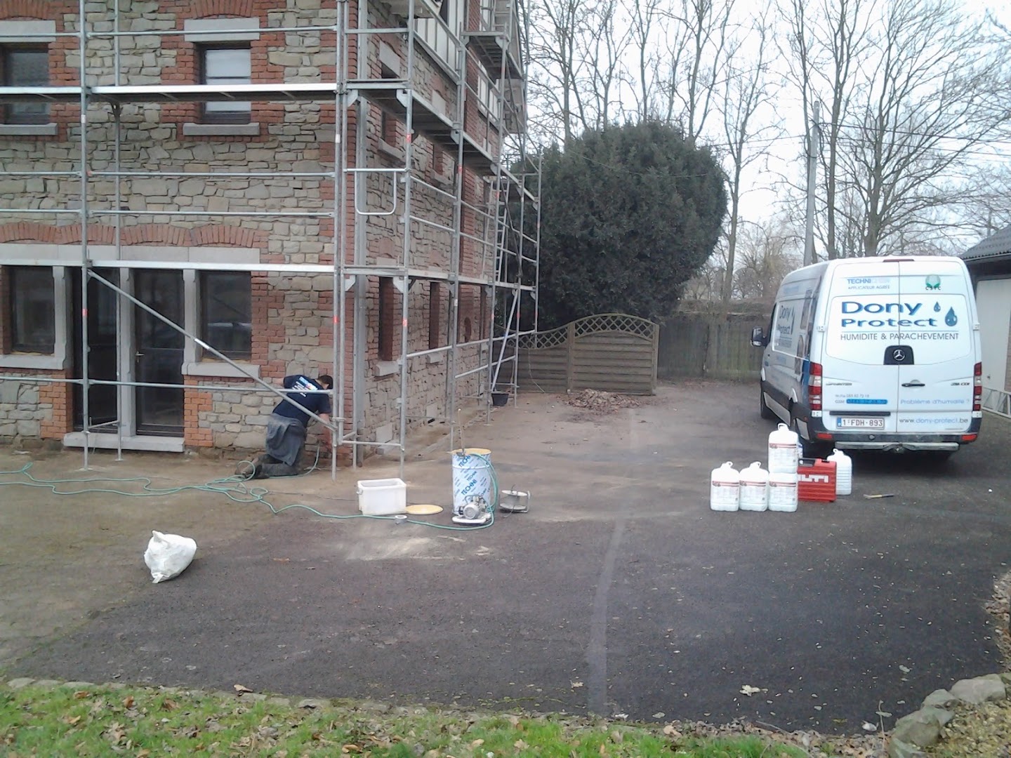 Foto van Dony Protect in Wanze — Vochtbestrijder (foto 2)