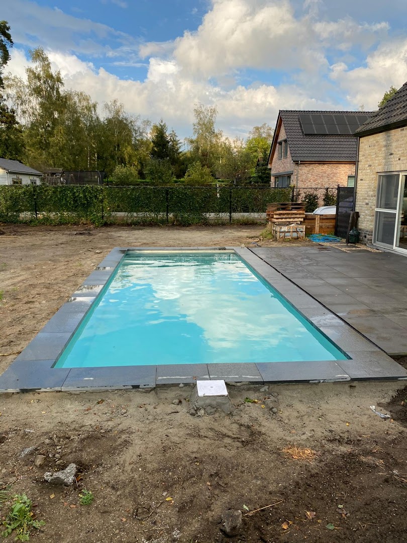 Foto van AquaNivo (Construct) in Maldegem, Zwembadbouwer (foto 1)