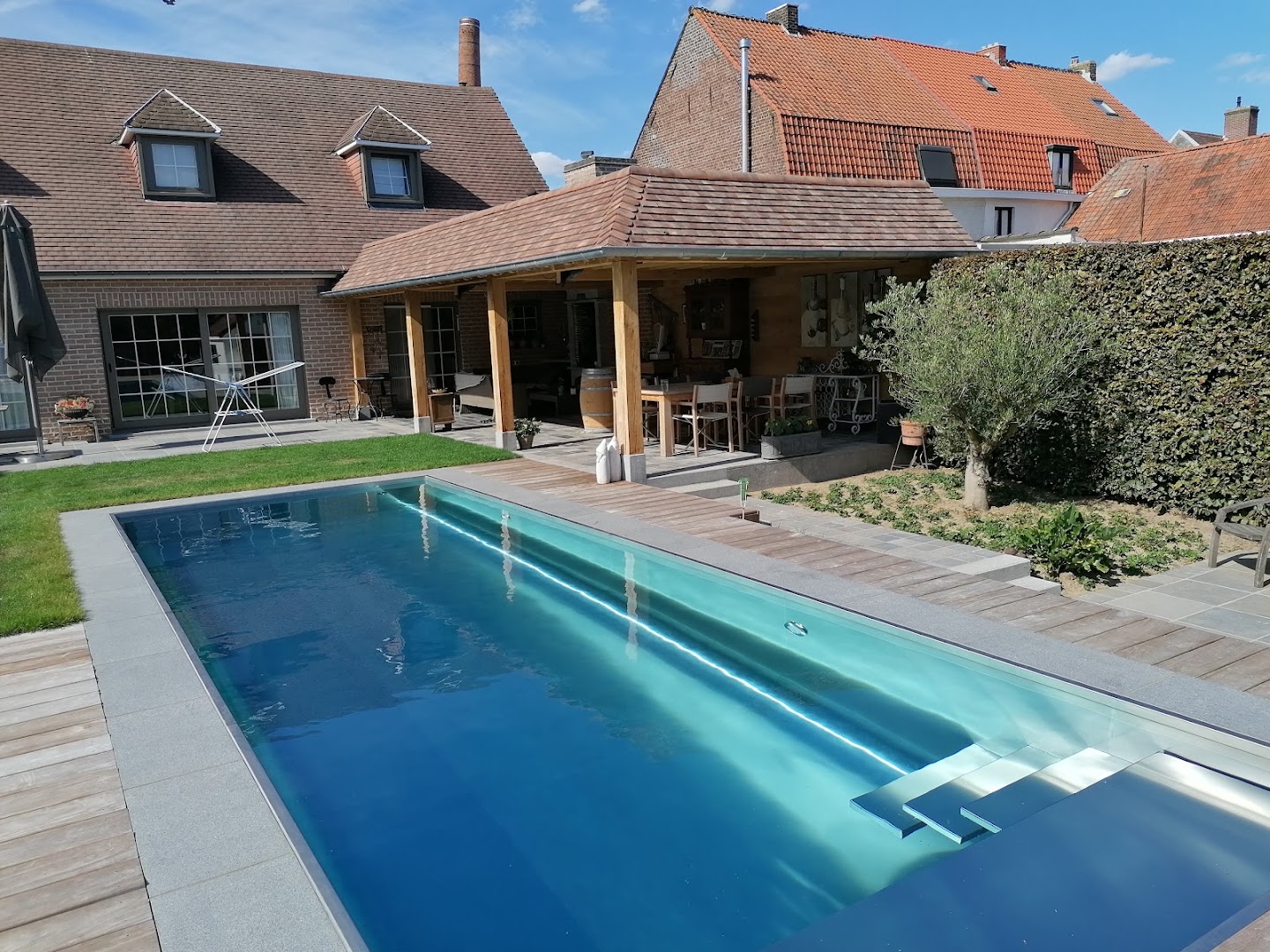 Foto van RVS swimming pools in Aalter, Zwembadbouwer (foto 2)