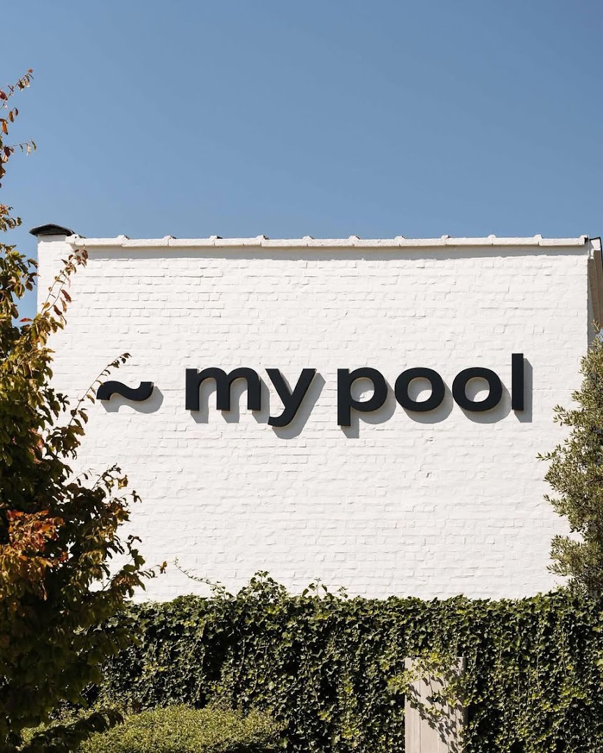 Foto van my pool (hugelier zwembaden) in Wevelgem, Zwembadbouw (foto 1)