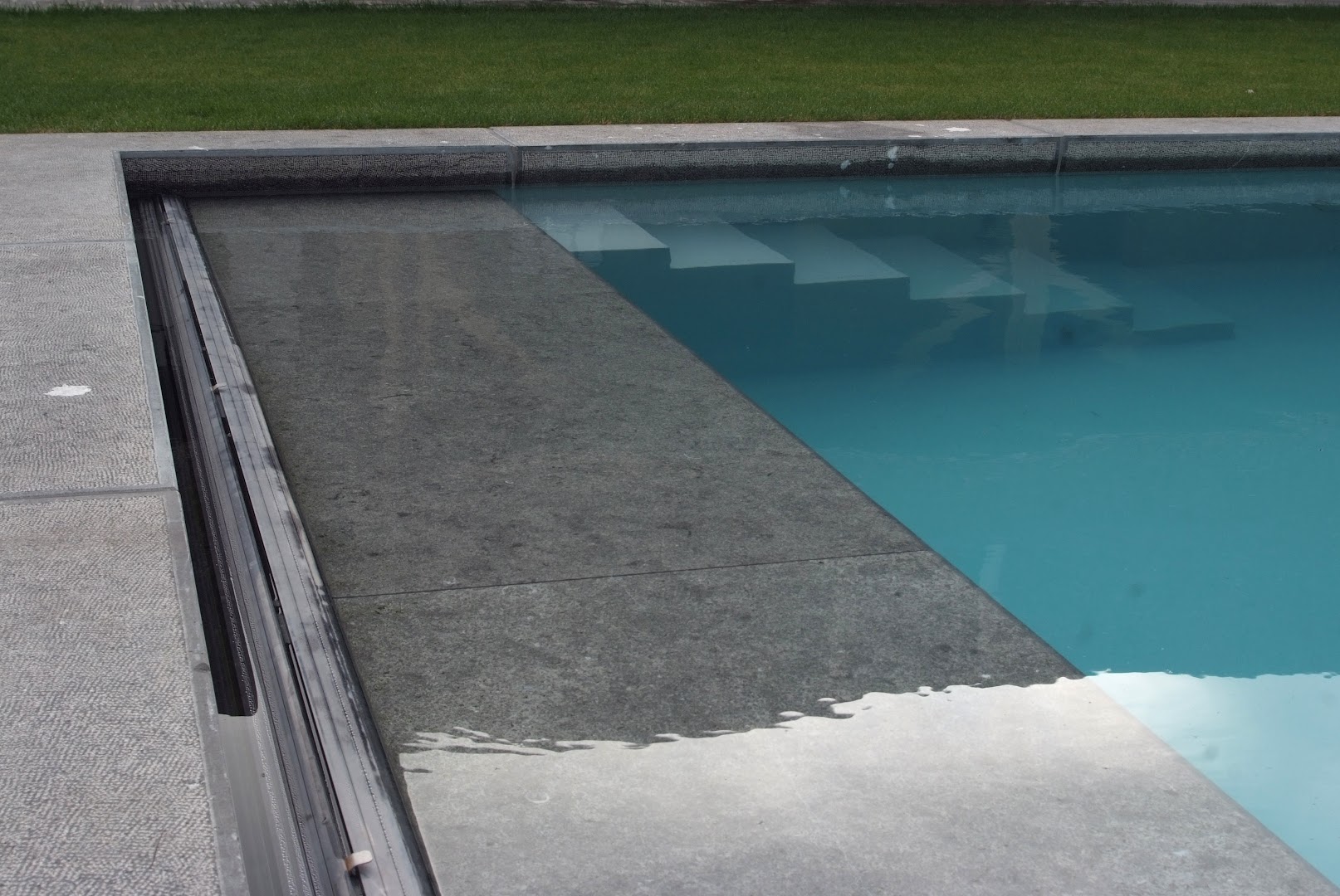 Foto van Willy Naessens Swimming Pools Sint-Martens-Latem in Sint-Martens-Latem, Zwembadwinkel (foto 2)