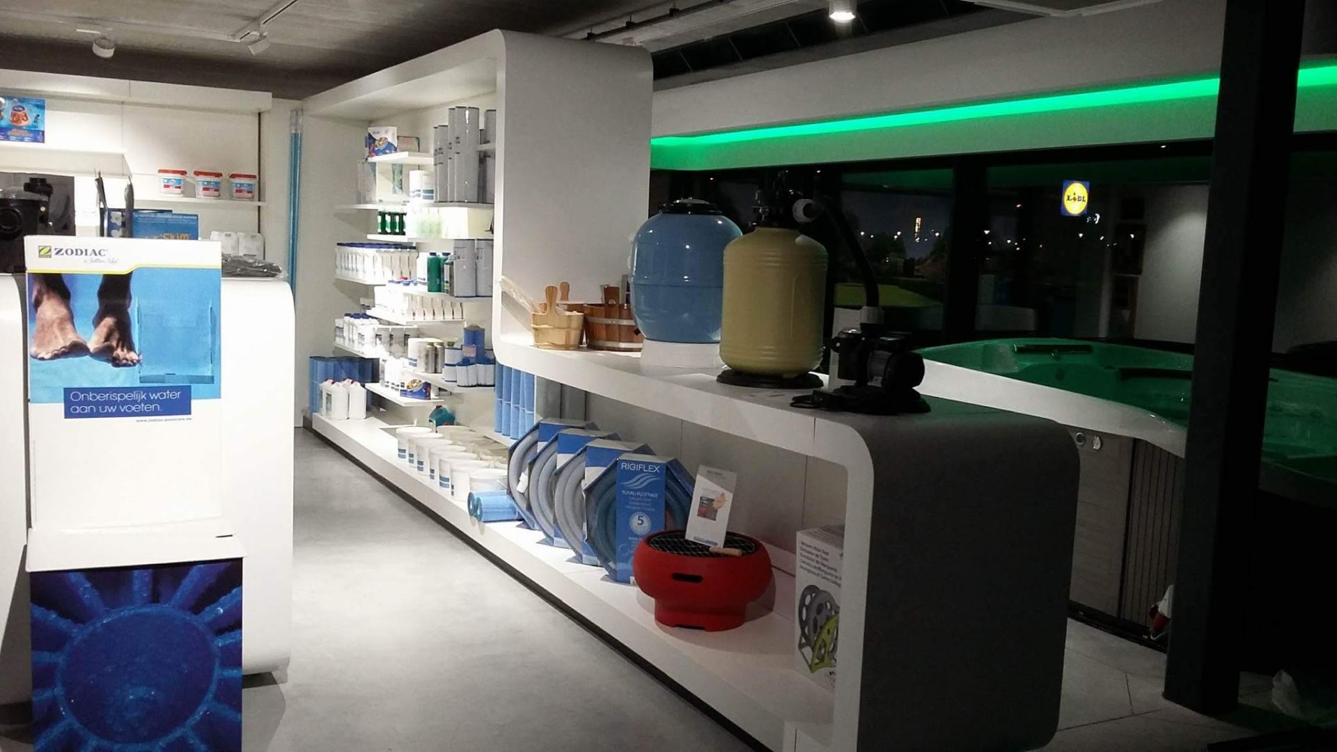 Foto van Badweelde bvba in Beerse, Zwembadbouwer (foto 3)