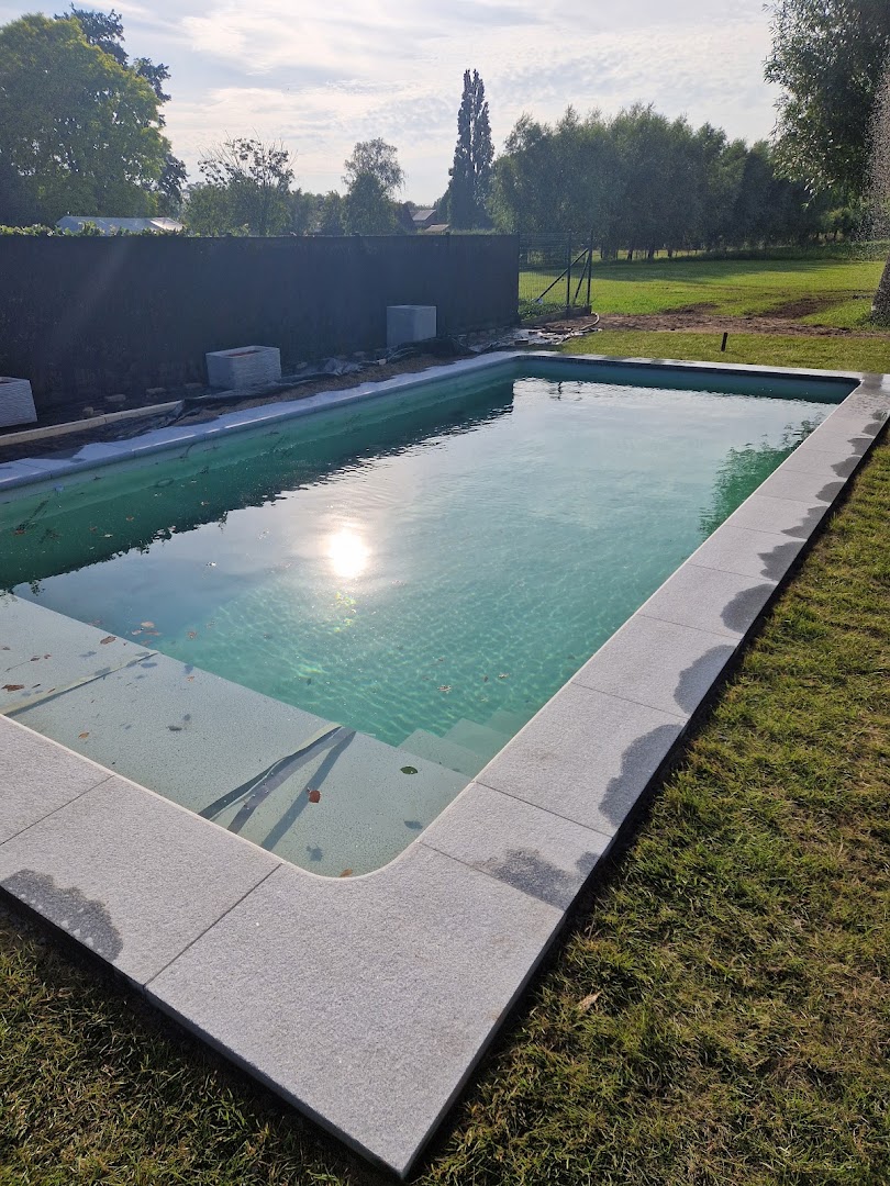 Foto van Mattimmo Pools in Piétrebais, Zwembadbouwer (foto 1)